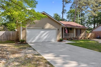 5812 Tuckertown Ln, Fayetteville, NC 28314