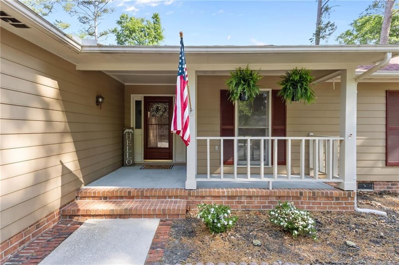 5812 Tuckertown Ln, Fayetteville, NC 28314