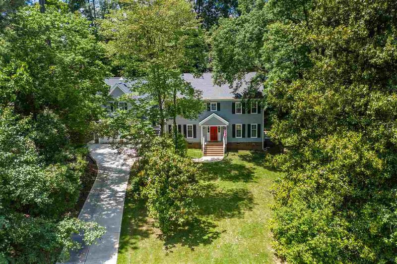 5813 Hedgemoor Dr, Raleigh, NC 27612