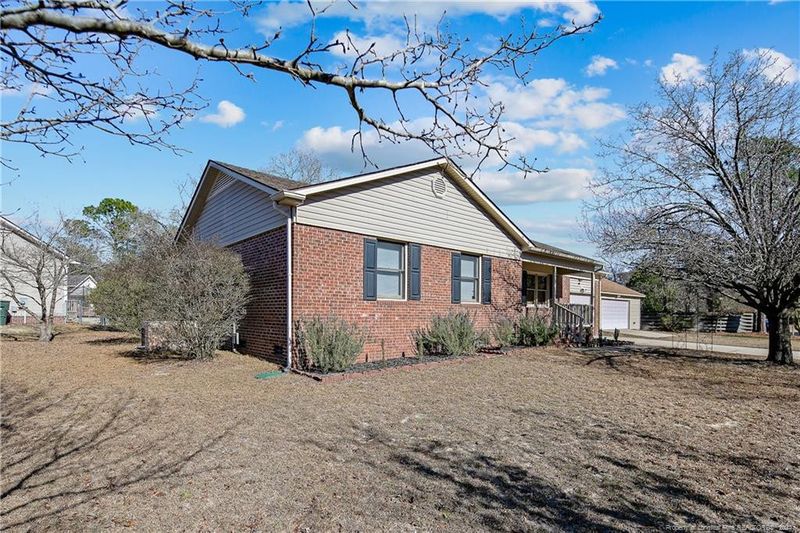 5814 Labonte Rd, Hope Mills, NC 28348