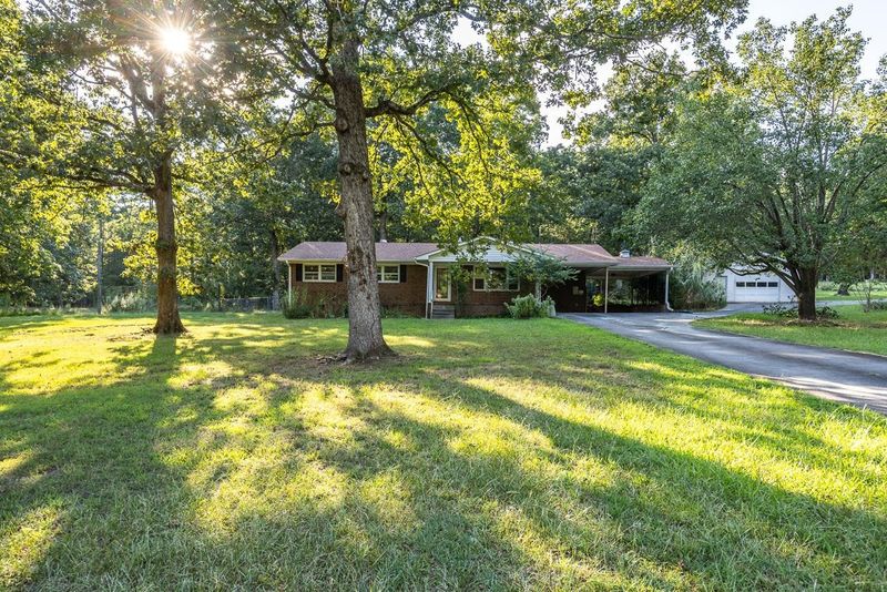 5815 Paragon Cir, Durham, NC 27712
