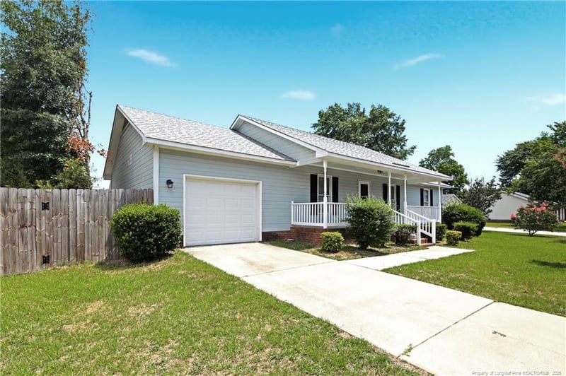 5816 Bloomsbury Dr, Fayetteville, NC 28306