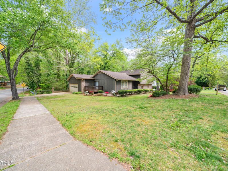 5816 Old Forge Cir, Raleigh, NC 27609