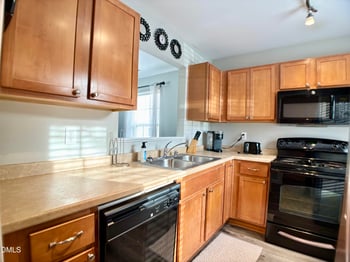 5816 Osprey Cove Dr, Raleigh, NC 27604