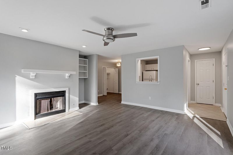 5816 Pointer Dr #201, Raleigh, NC 27609