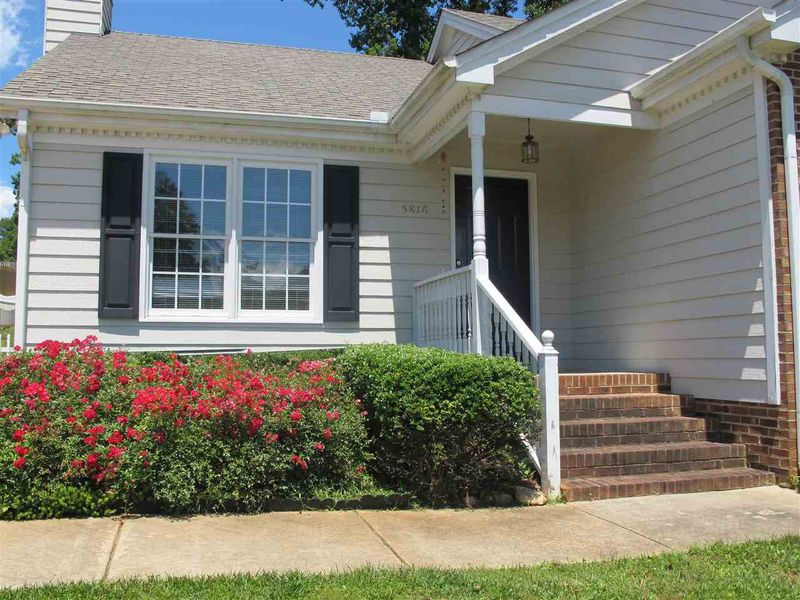 5816 Westborough Dr, Raleigh, NC 27612