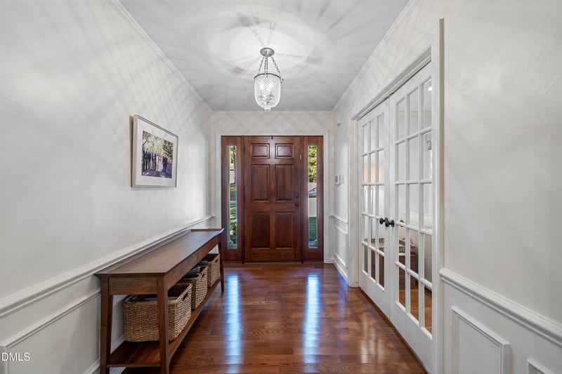 5816 Winthrop Dr, Raleigh, NC 27612
