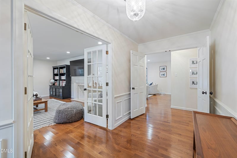 5816 Winthrop Dr, Raleigh, NC 27612