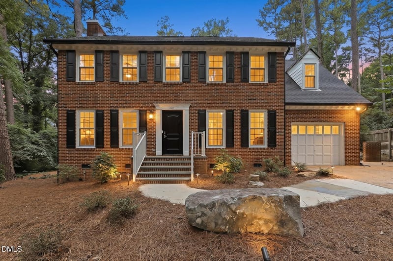 5817 Hedgemoor Dr, Raleigh, NC 27612