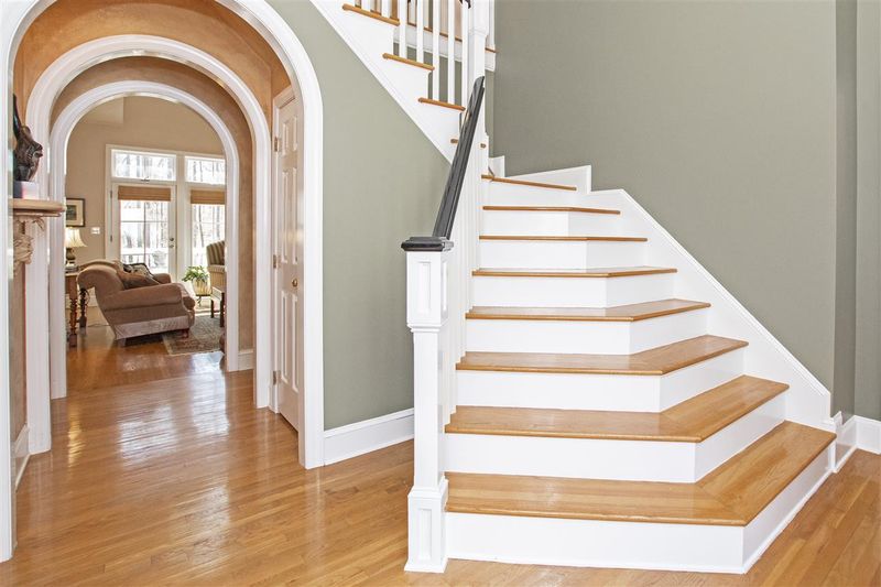 5817 Laurel Rock Ln, Raleigh, NC 27613