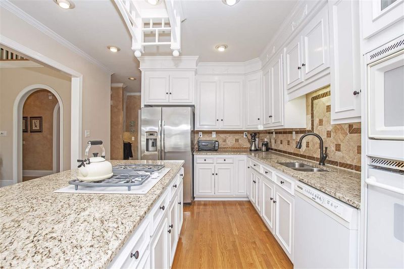 5817 Laurel Rock Ln, Raleigh, NC 27613