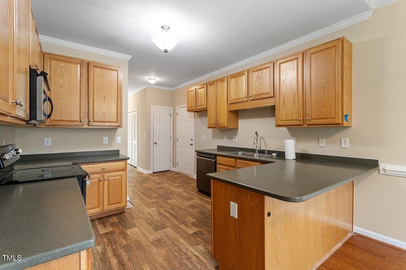 5817 Shedd Dr, Raleigh, NC 27603