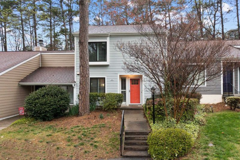 5817 Whitebud Dr, Raleigh, NC 27609