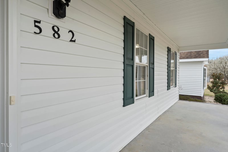 582 Ebenezer Church Rd, Coats, NC 27521