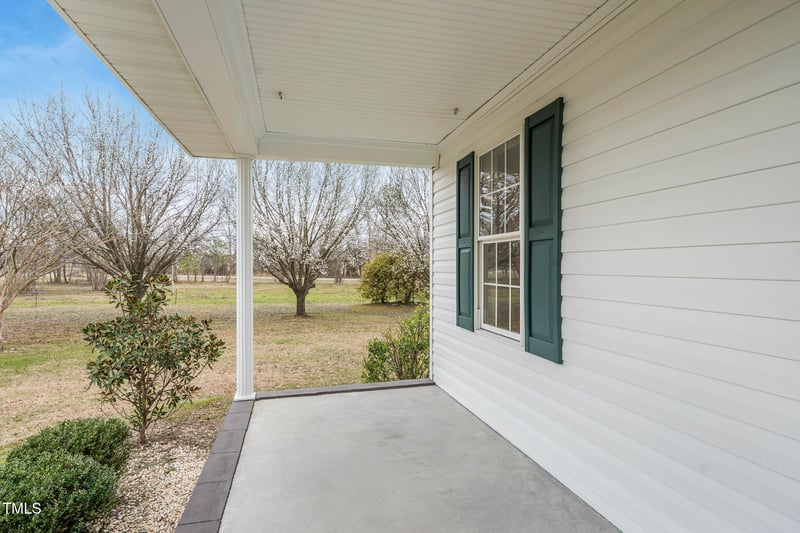 582 Ebenezer Church Rd, Coats, NC 27521