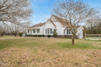 582 Ebenezer Church Rd, Coats, NC 27521