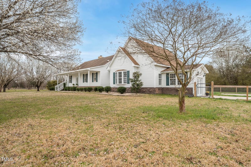 582 Ebenezer Church Rd, Coats, NC 27521