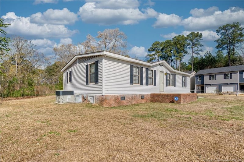 582 Ohmer Dr, Fayetteville, NC 28314