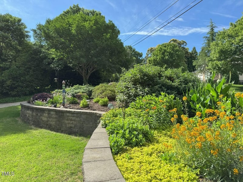 582 Wimbleton Dr, Raleigh, NC 27609