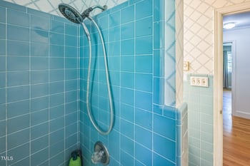 582 Wimbleton Dr, Raleigh, NC 27609