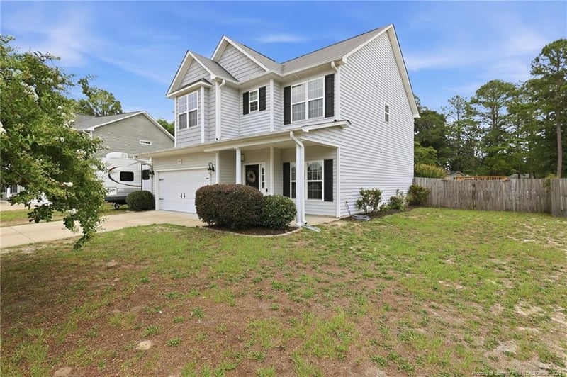 5820 Crepe Myrtle Dr, Hope Mills, NC 28348