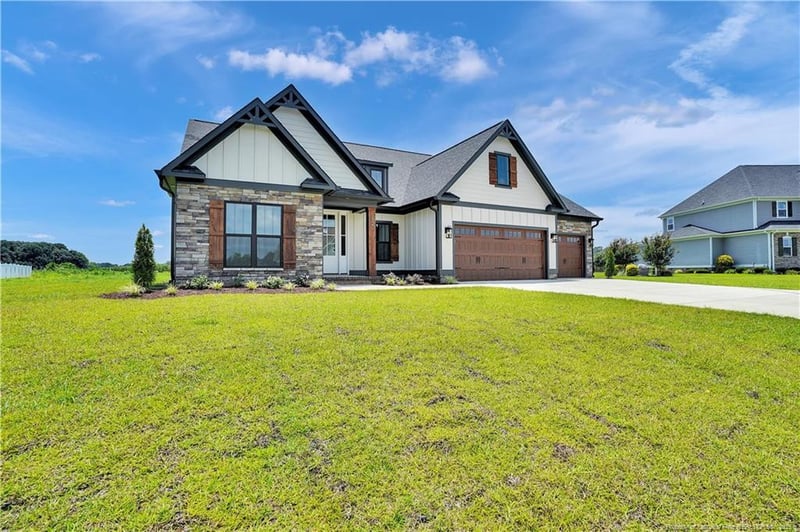 5820 Dottie Cir, Hope Mills, NC 28348