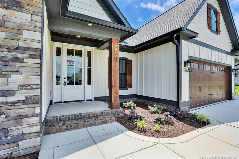 5820 Dottie Cir, Hope Mills, NC 28348