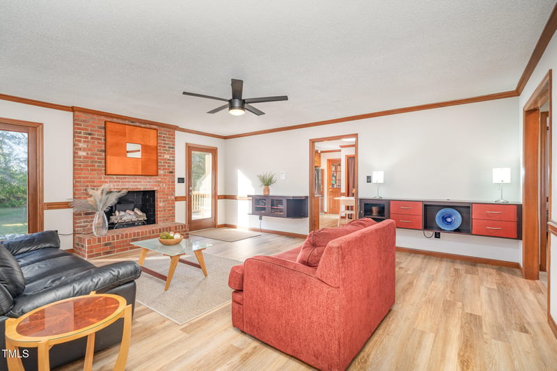 5820 Hampton Ridge Rd, Raleigh, NC 27603
