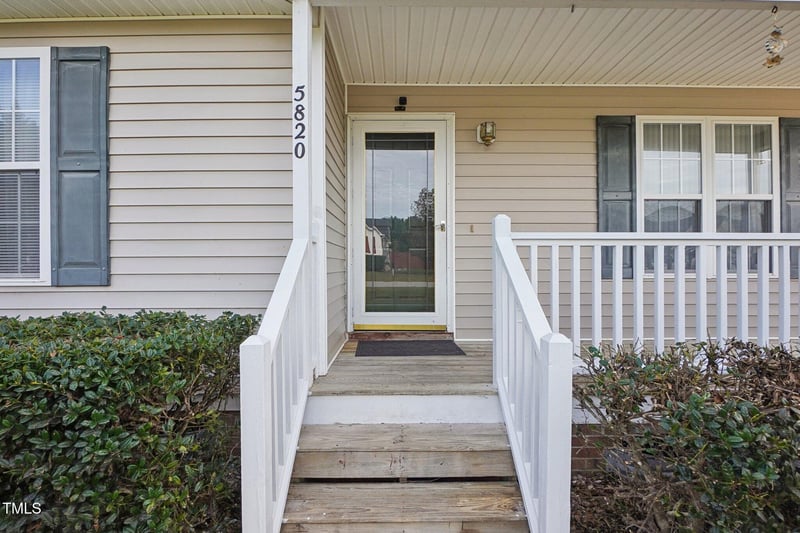 5820 Holland Farms Way, Raleigh, NC 27603