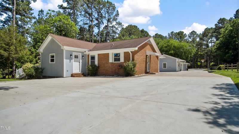 5820 Wake Forest Hw, Durham, NC 27703
