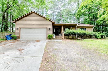 5821 Badin Ct, Fayetteville, NC 28314