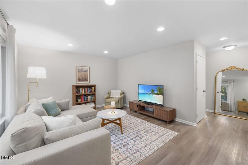 5821 Mapleridge Rd, Raleigh, NC 27609