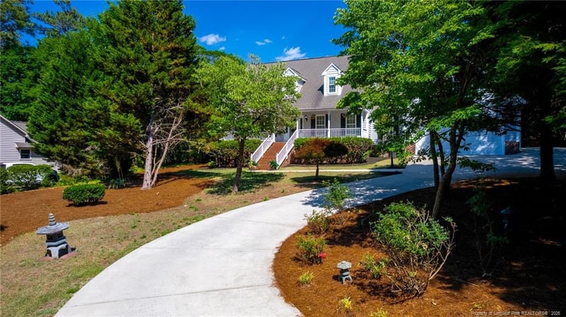 5821 Mockingbird Ln, Sanford, NC 27332