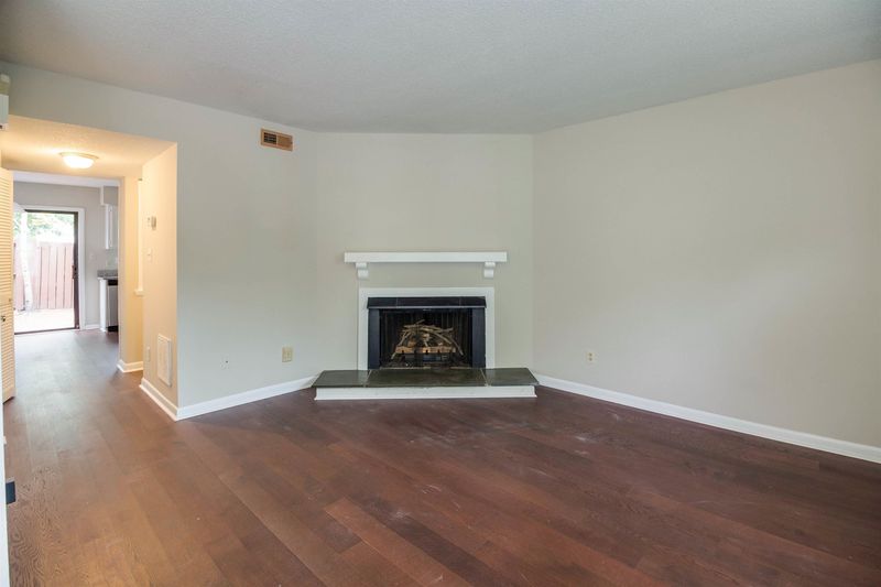 5822 Shady Grove Cir, Raleigh, NC 27609