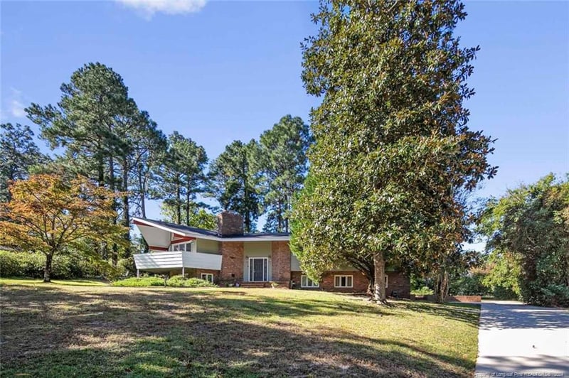 5822 Woodhaven Cir, Fayetteville, NC 28311
