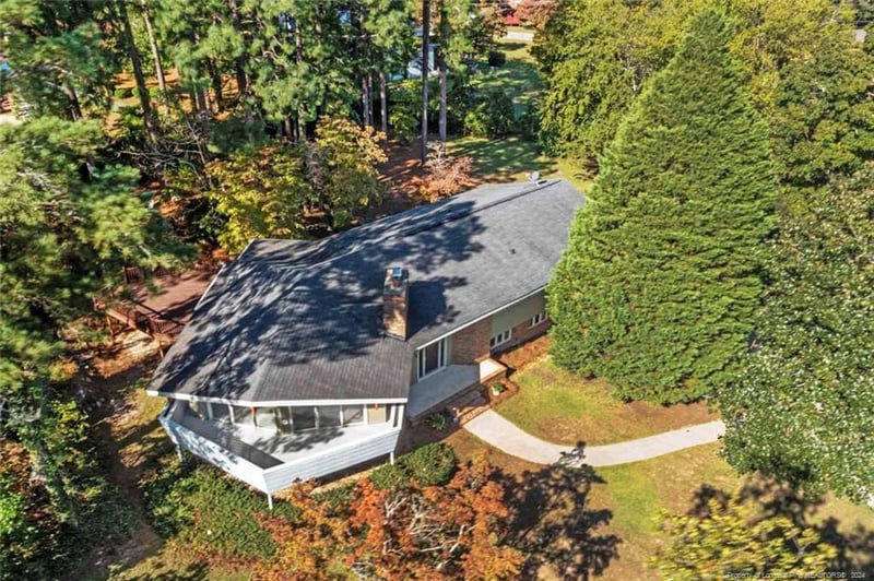 5822 Woodhaven Cir, Fayetteville, NC 28311