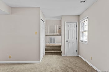 5823 Fairway Dr, Hope Mills, NC 28348
