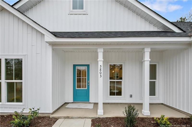 5824 Fairway Dr, Hope Mills, NC 28348