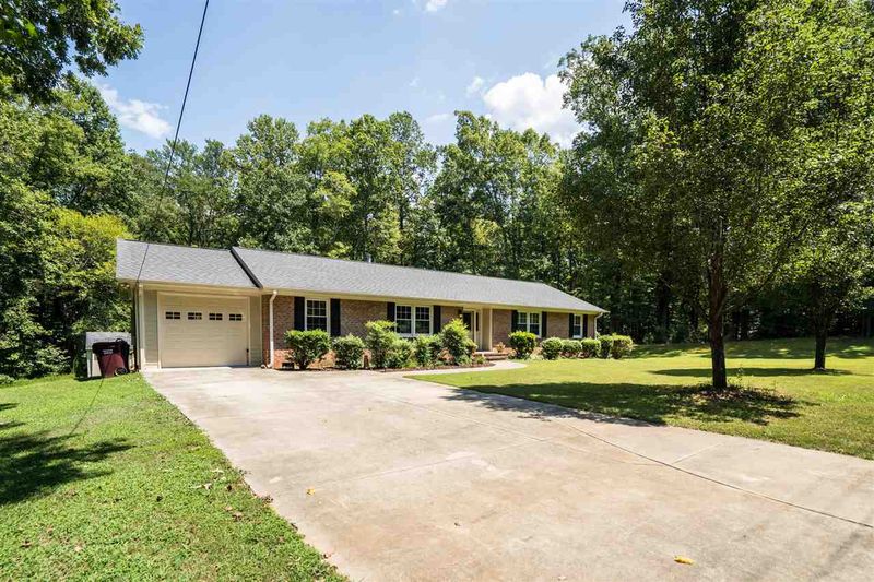 5824 Kiltshire Rd, Durham, NC 27712