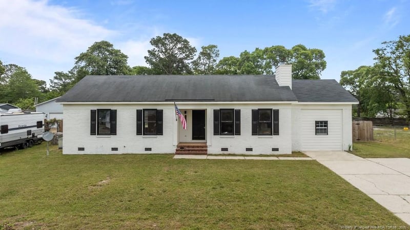 5824 Labonte Dr, Hope Mills, NC 28348