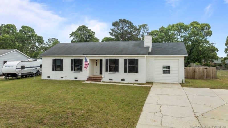 5824 Labonte Dr, Hope Mills, NC 28348