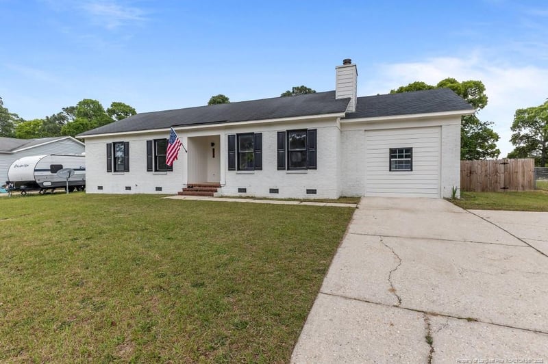 5824 Labonte Dr, Hope Mills, NC 28348