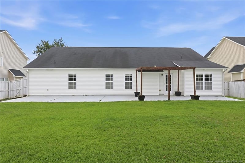5824 Nesee St, Fayetteville, NC 28314