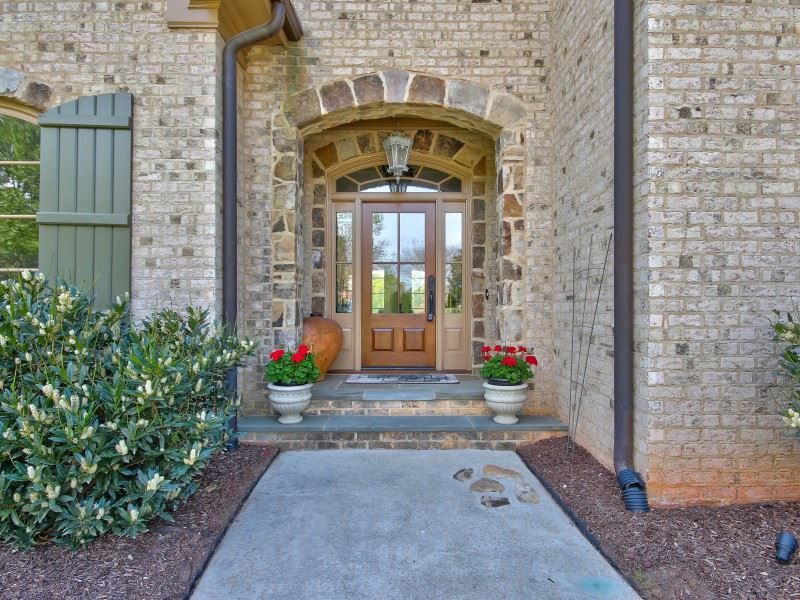 5825 Cavanaugh Dr, Raleigh, NC 27614
