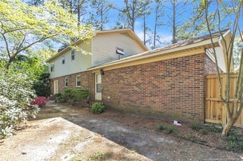 5826 Weatherford Rd, Fayetteville, NC 28303