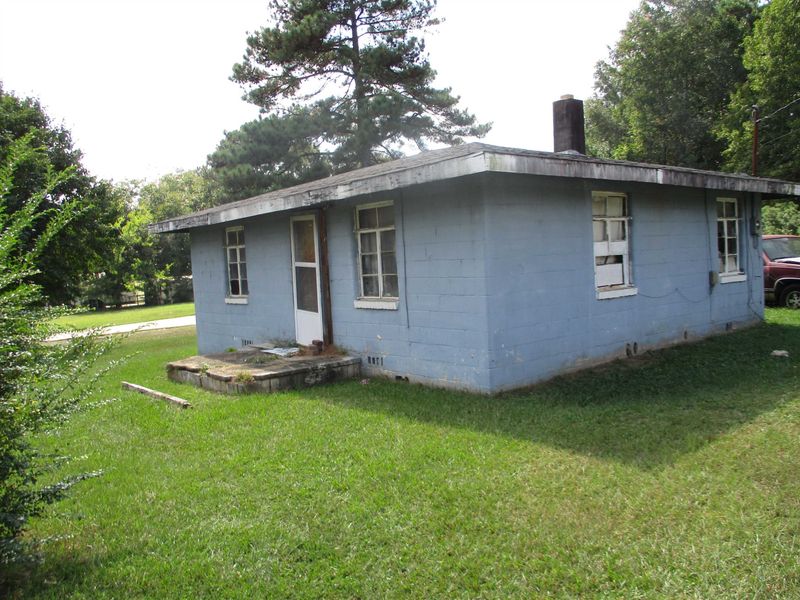 5828 Jones Sausage Rd, Garner, NC 27529