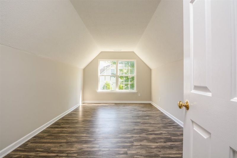 5829 Brambleton Ave, Raleigh, NC 27610