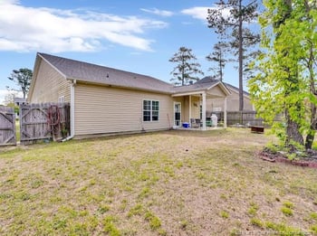 5829 Crepe Myrtle Dr, Hope Mills, NC 28348