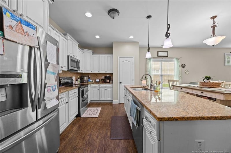 5829 Crepe Myrtle Dr, Hope Mills, NC 28348