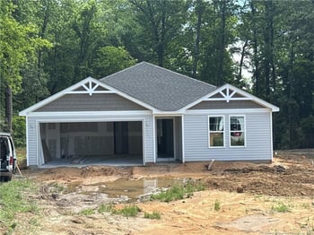 5829 Panther Dr, Hope Mills, NC 28348